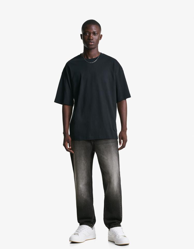 Tapered loose fit jeans