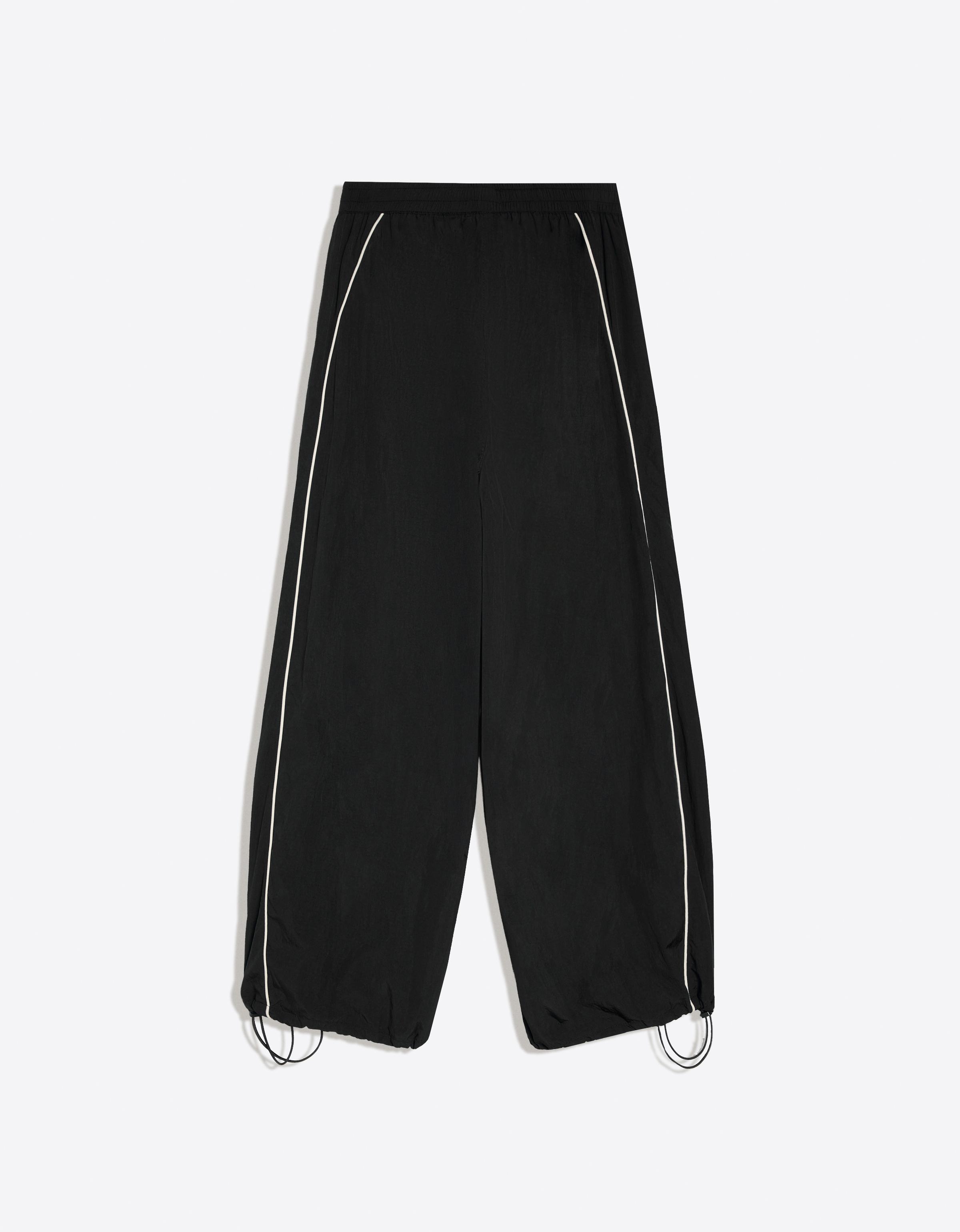 Technical parachute trousers — Black
