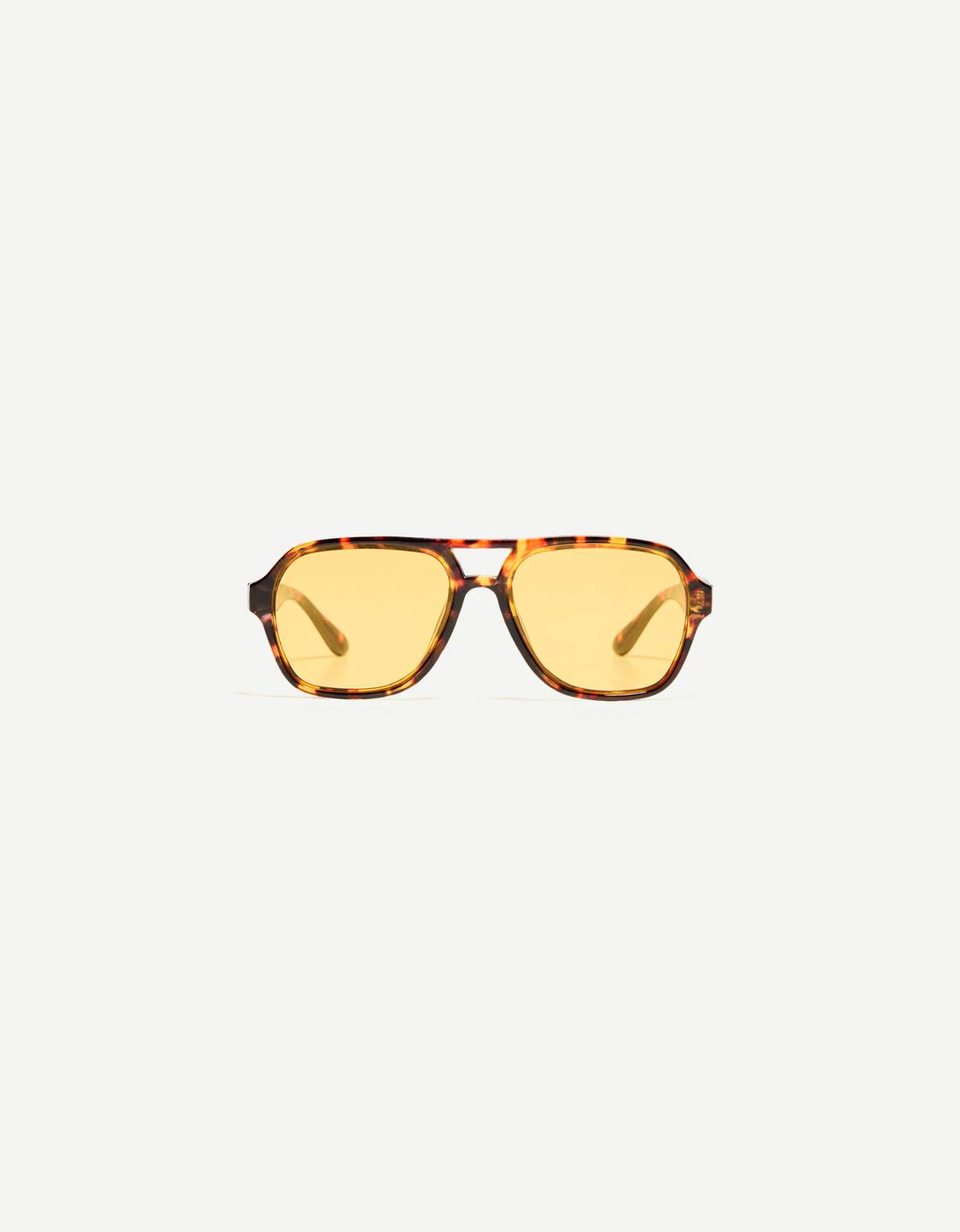 Ochelari de soare retro