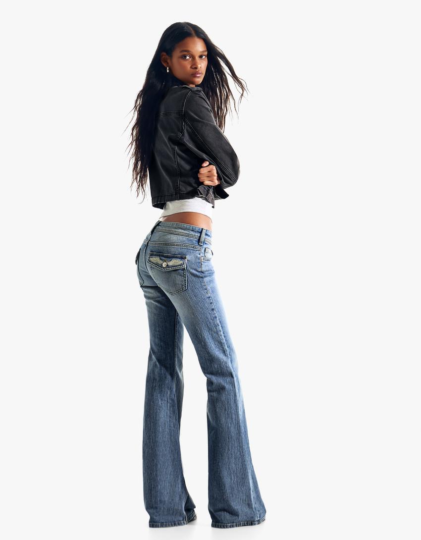 Düşük bel nakışlı flare fit jean-Açık mavi