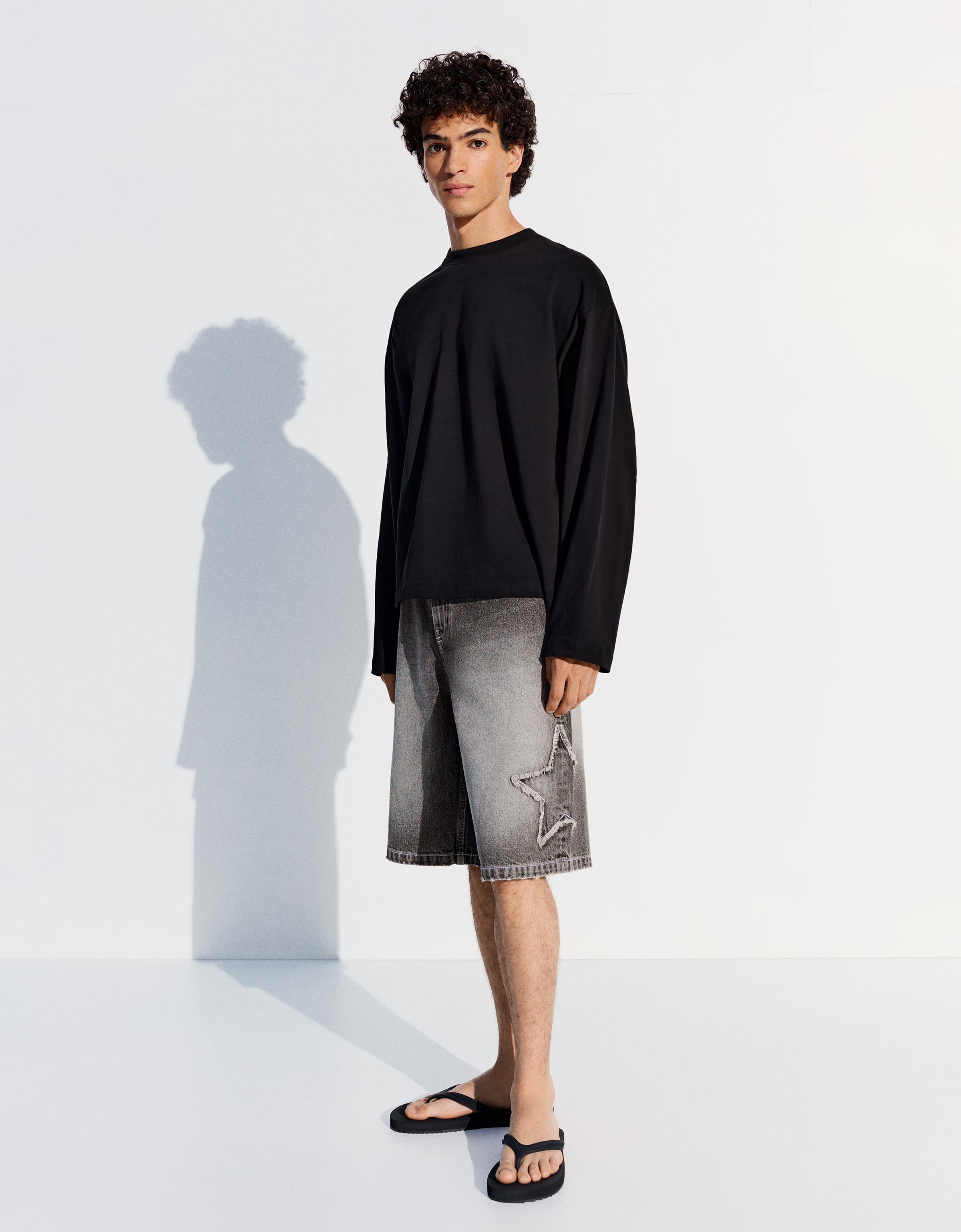 Bershka Bermuda Baggy Estrellas Hombre Gris