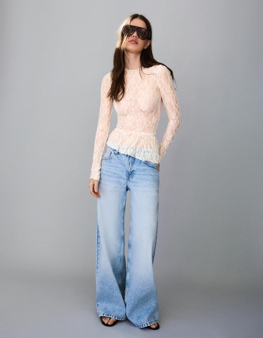 Camiseta manga comprida com renda e babado-Cru