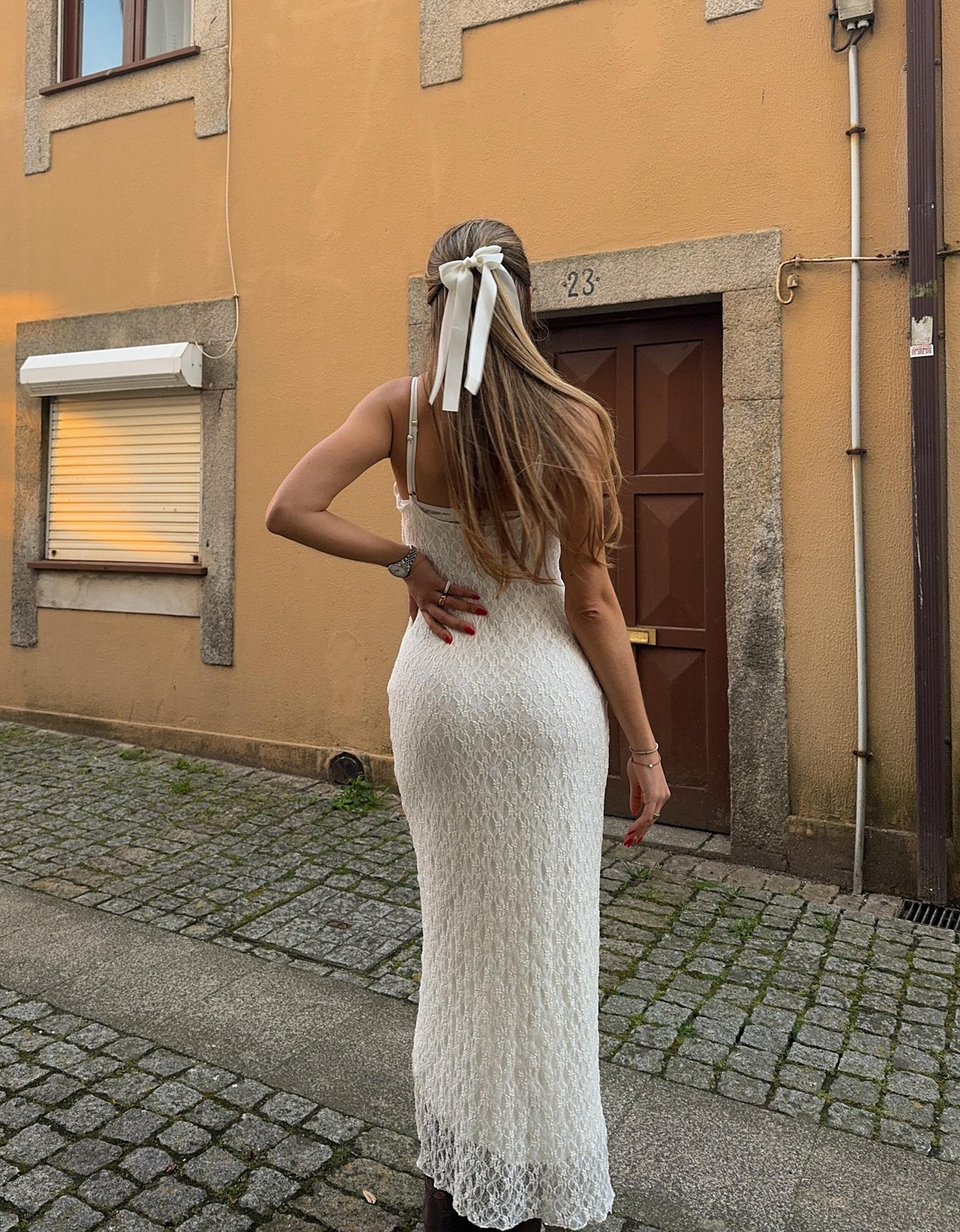 Blonde lace midi dress - Dresses and jumpsuits - Women | Bershka
