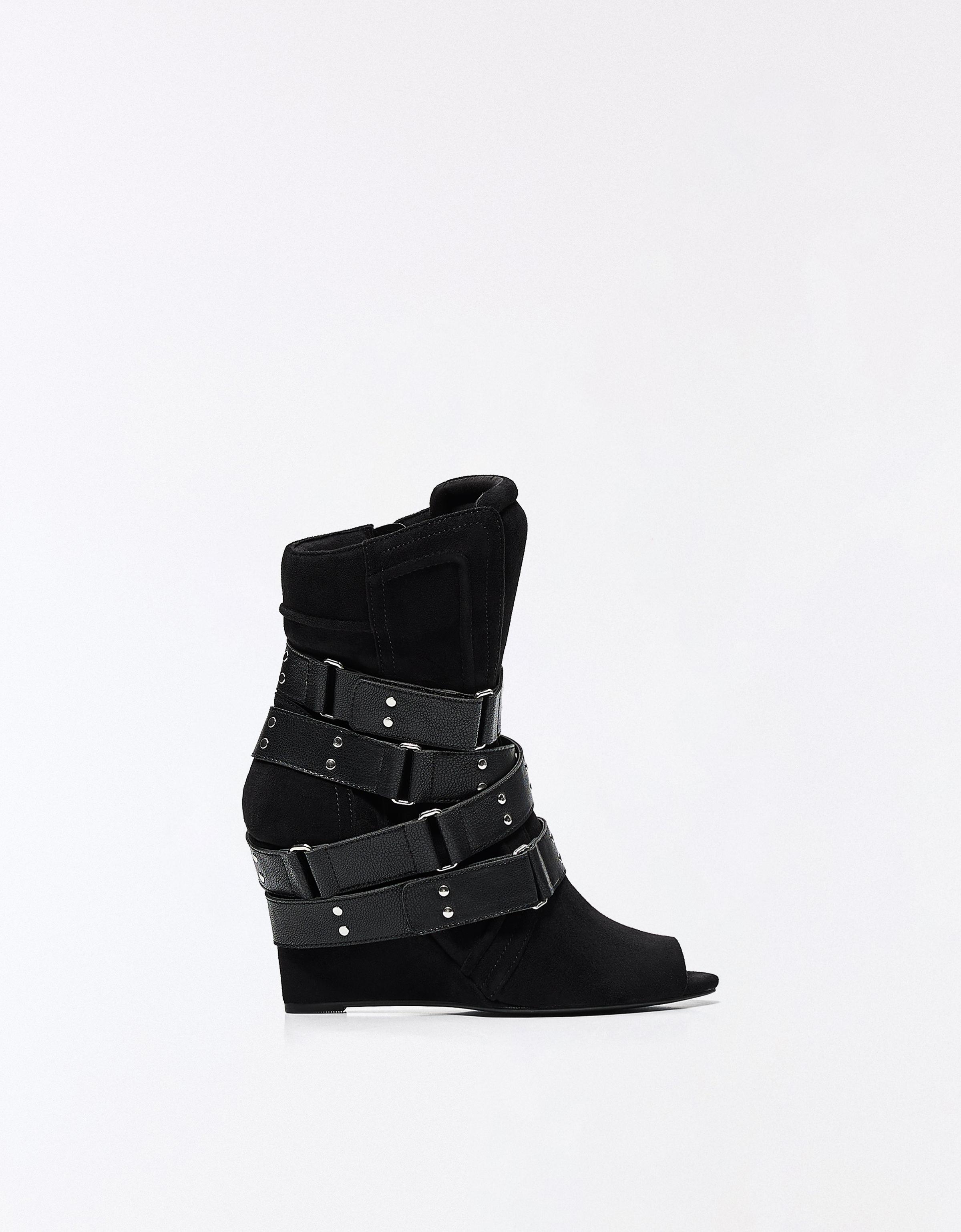 Wedge ankle boots — BLACK