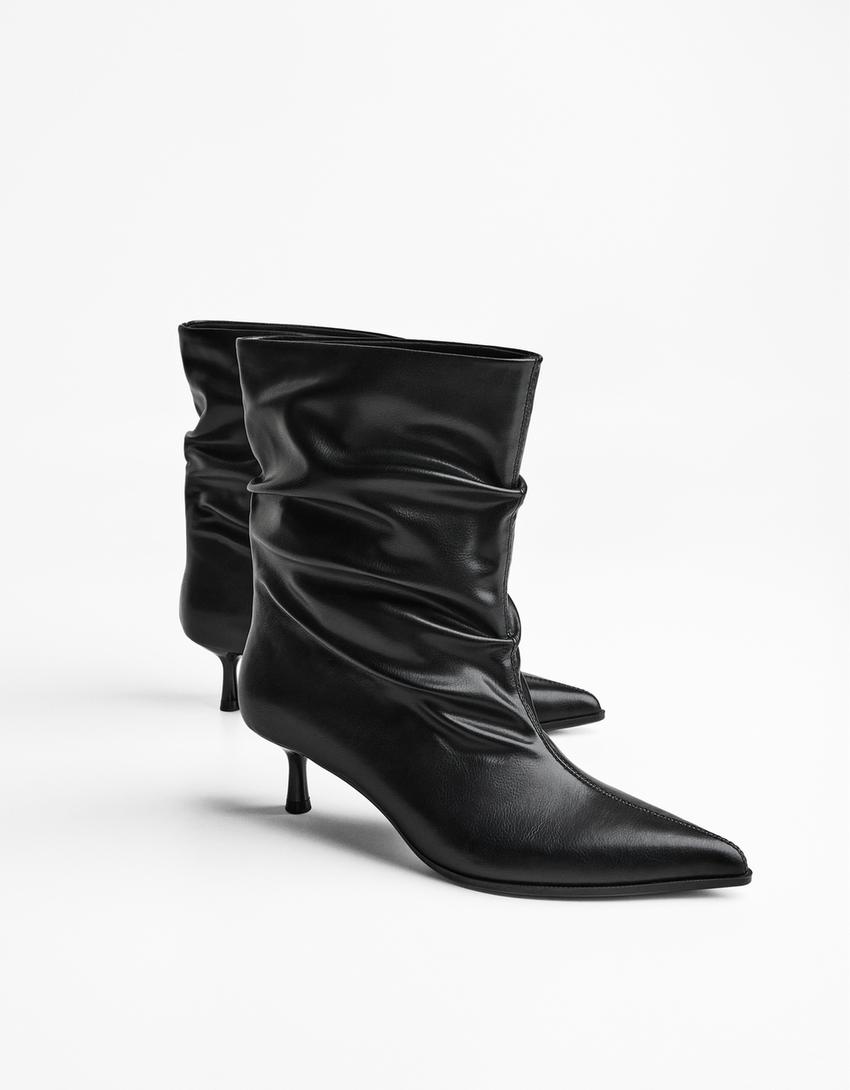 Slouchy kitten heel ankle boots-BLACK