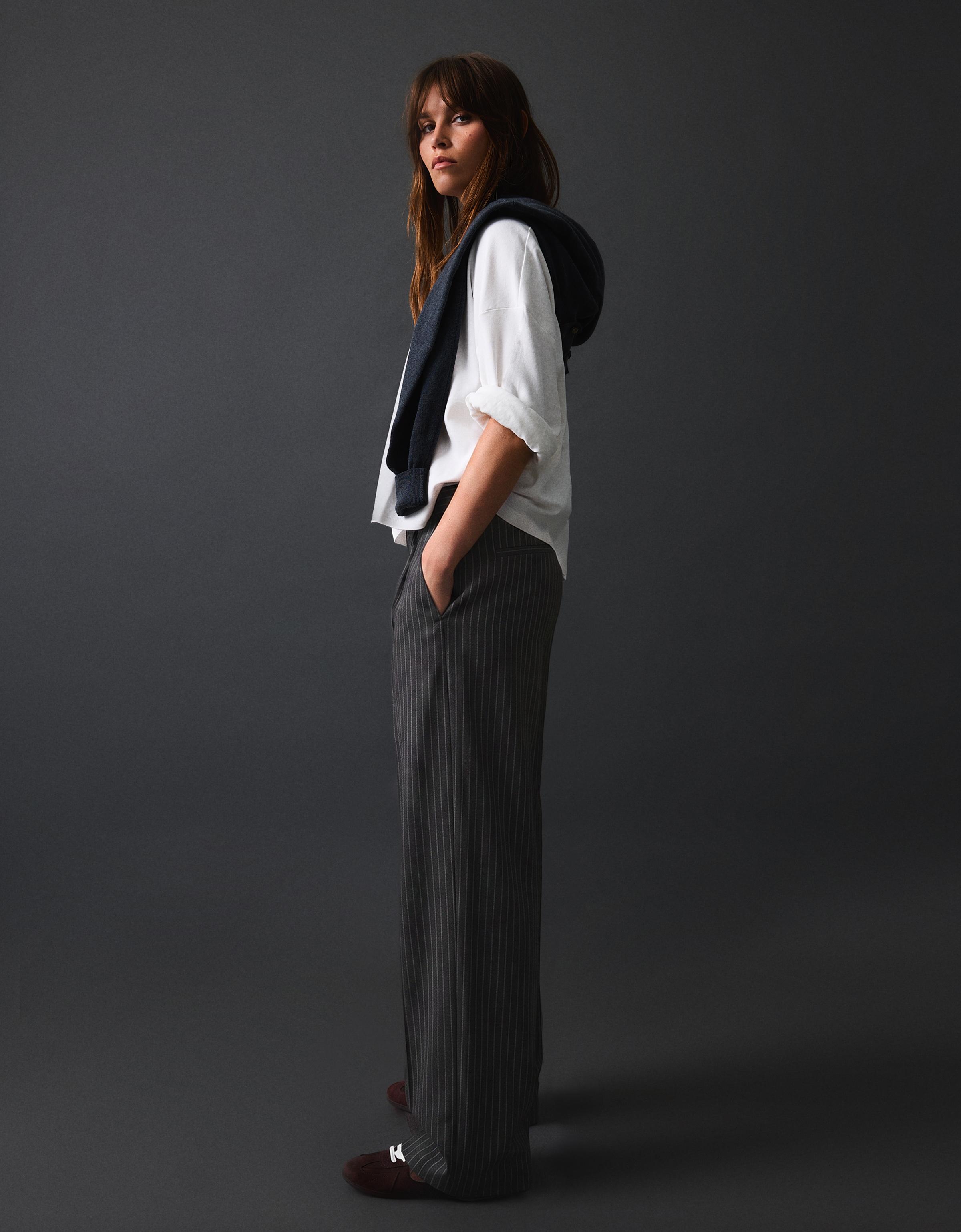 Bershka Pantalón Pinzas Doble Tela Mujer 32 Gris Oscuro