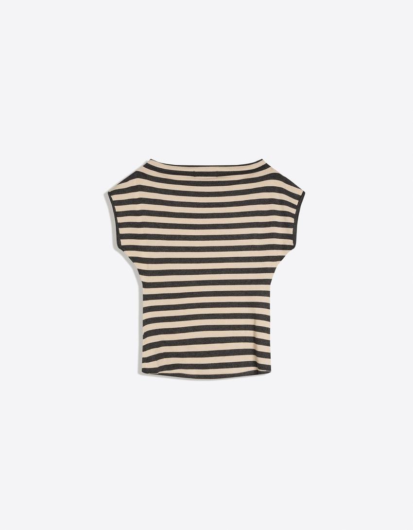 Striped asymmetric top-Sand