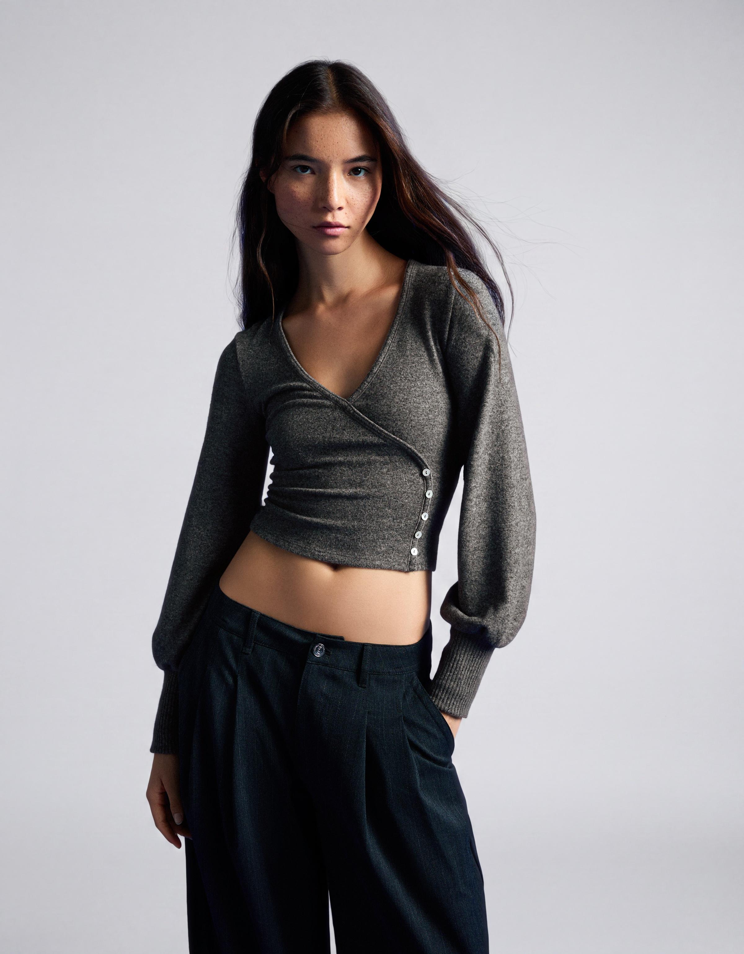 V-neck button jumper — Grey