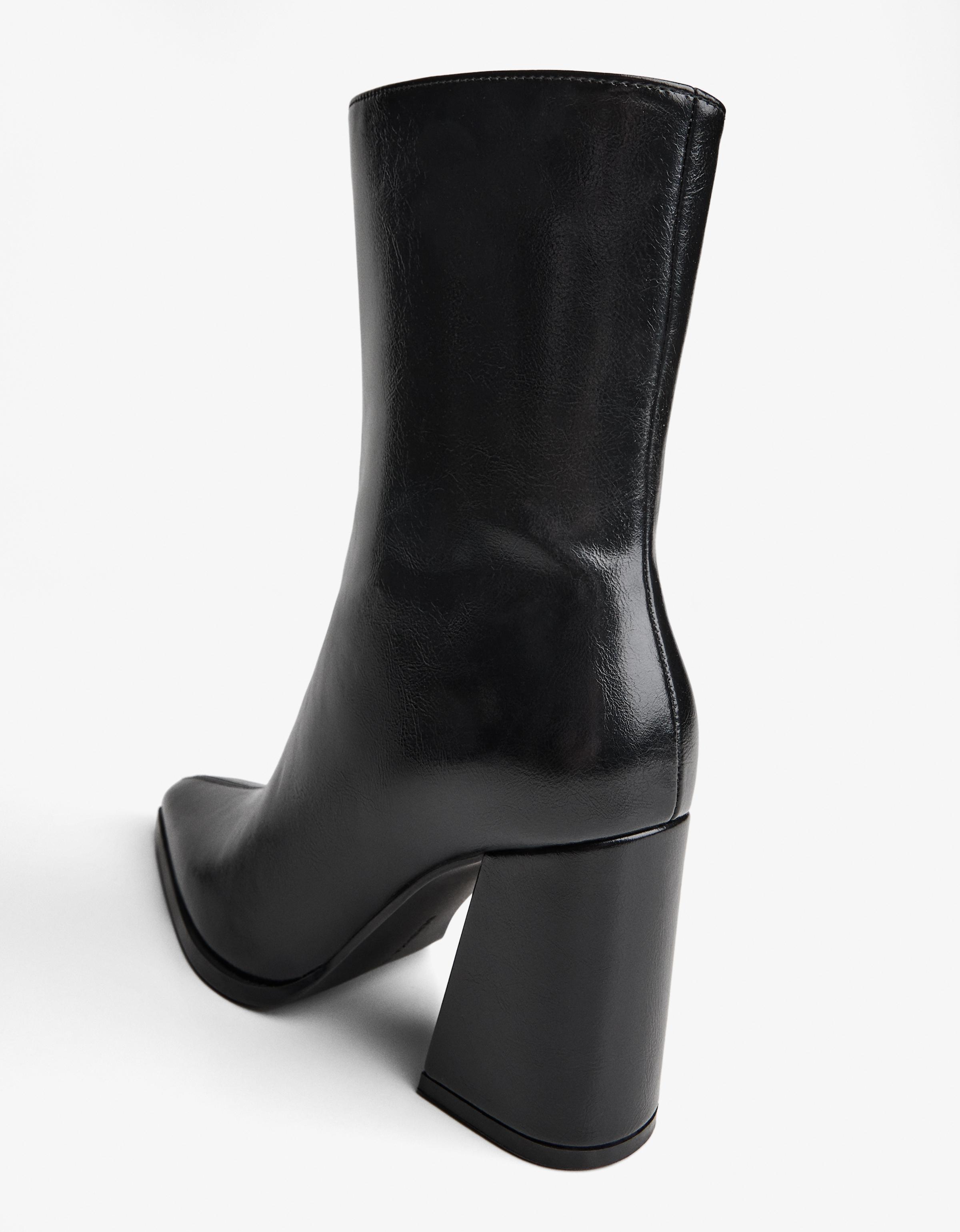 Block-heel ankle boots — BLACK