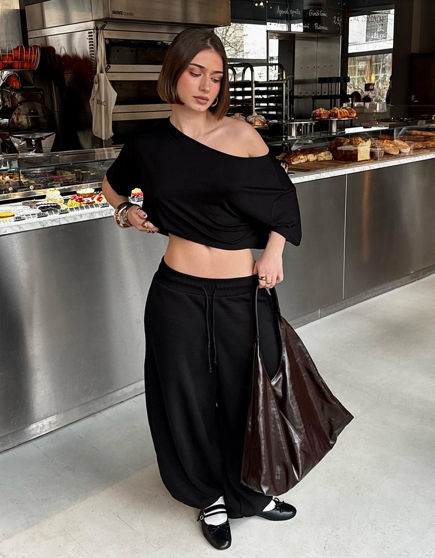 Short sleeve asymmetric T-shirt-Black