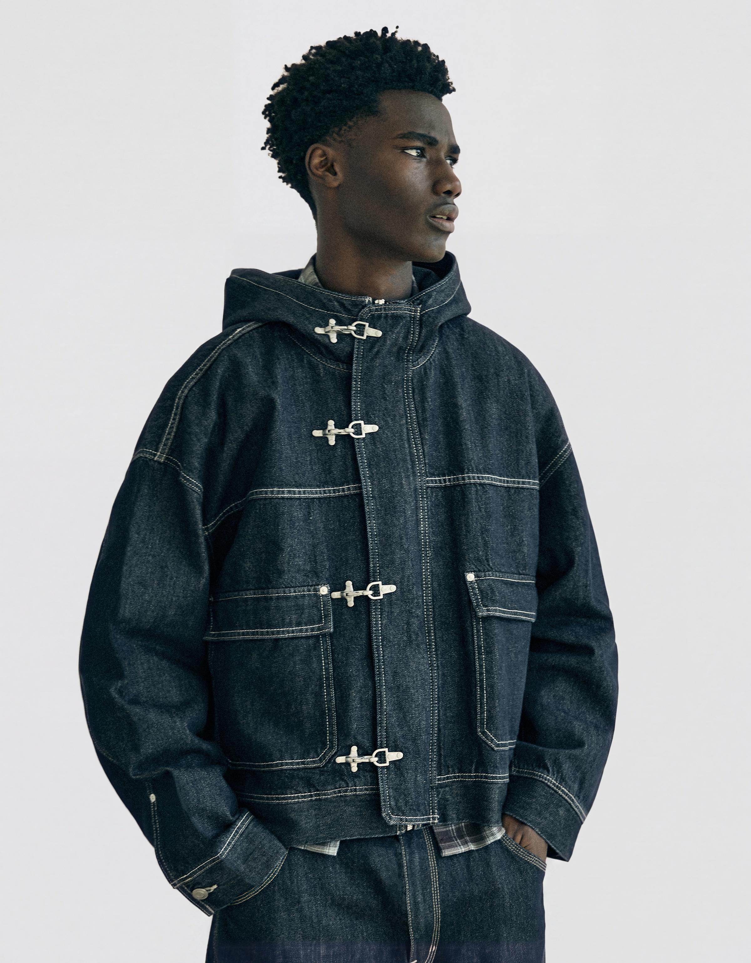 Denim jacket with hood and clasps — Navy