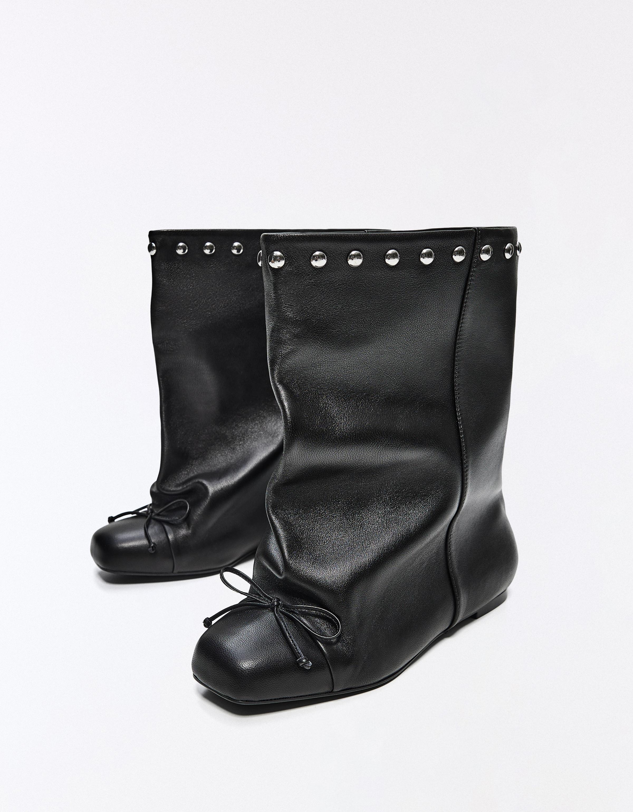 FLAT WIDE-SHAFT STUDDED LEATHER ANKLE BOOTS — BLACK