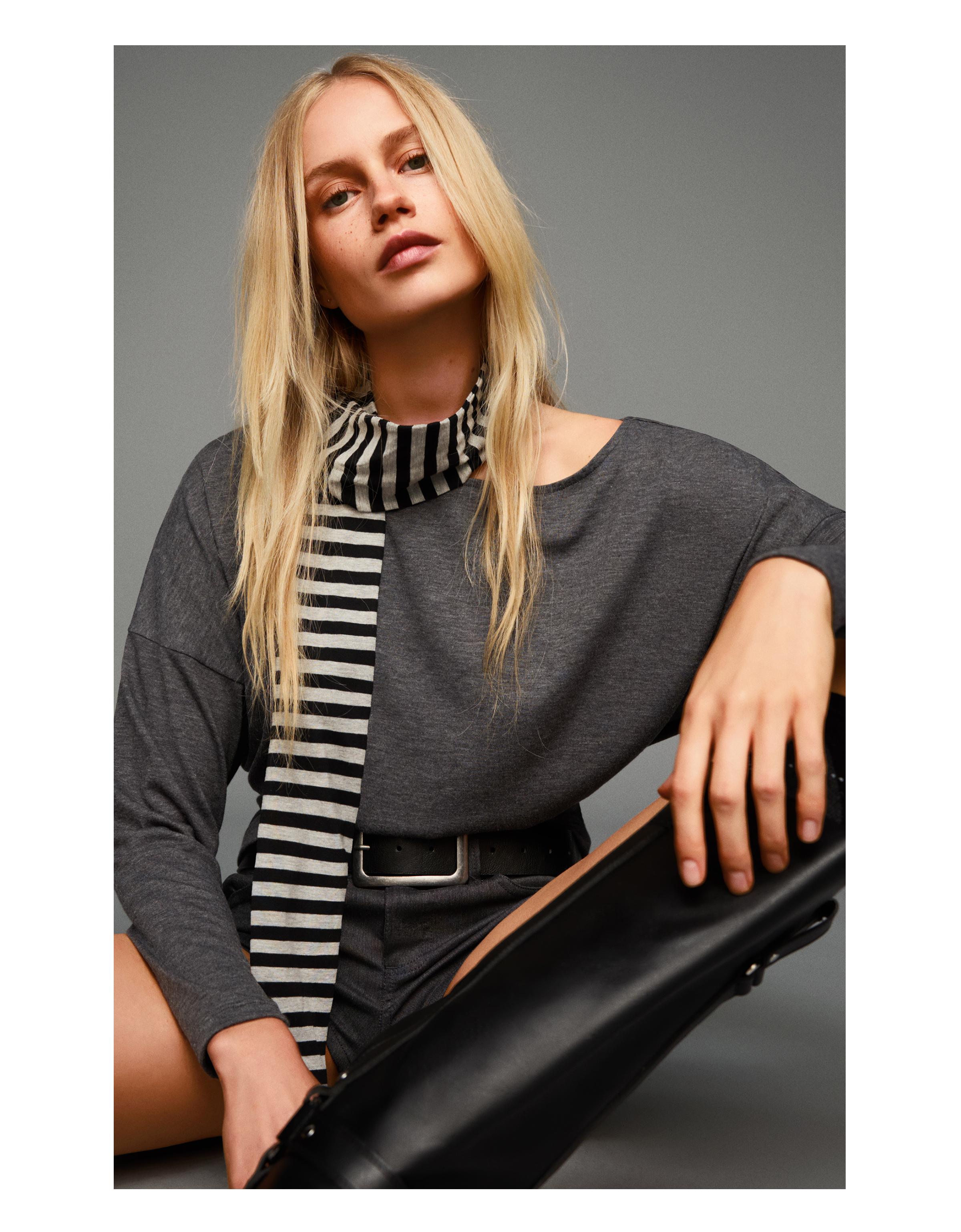 Long sleeve boat neck T-shirt with cummerbund