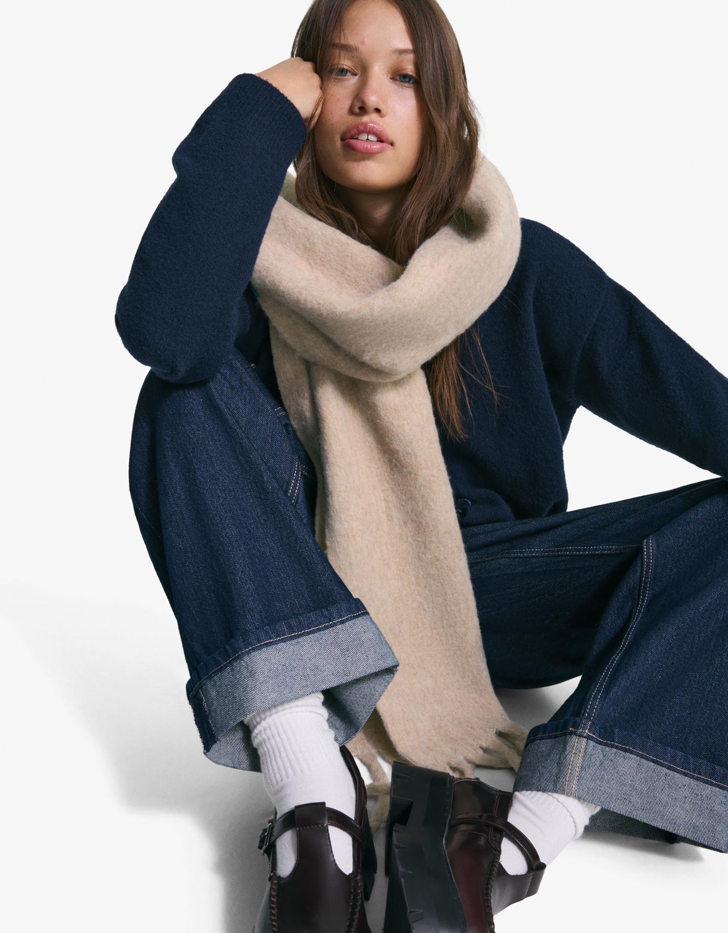 Bershka Bufanda Lisa Mujer Arena