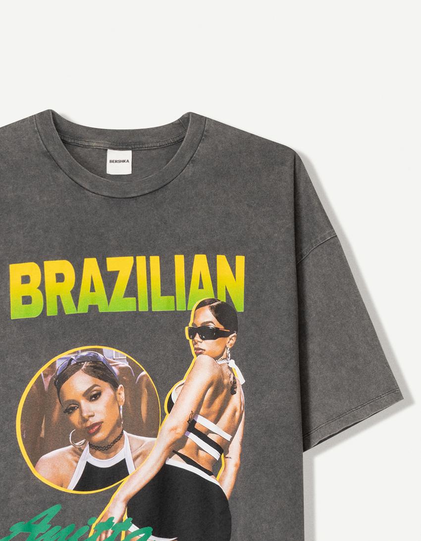Camiseta Anitta Brazilian Energy manga corta-Gris-2