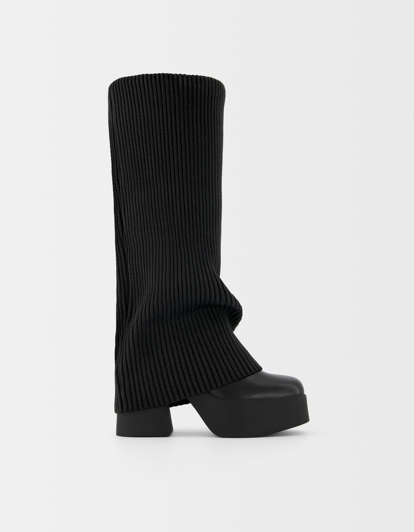 Bota tacão plataforma com meia-Preto