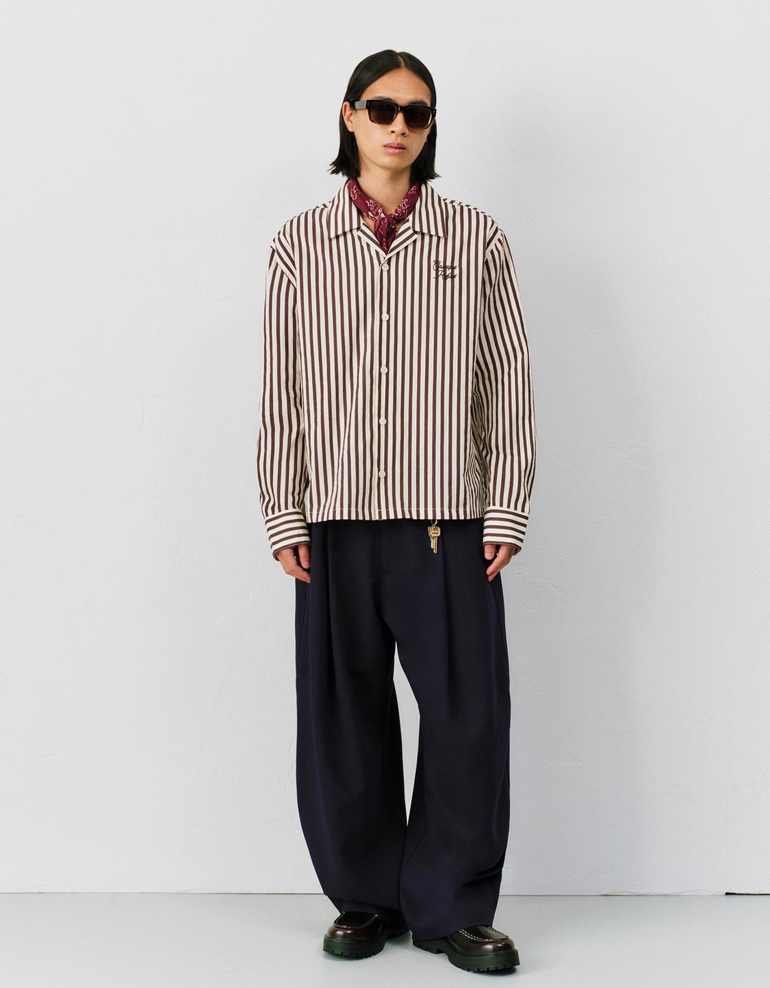 Boxy-fit shirt with embroidered print