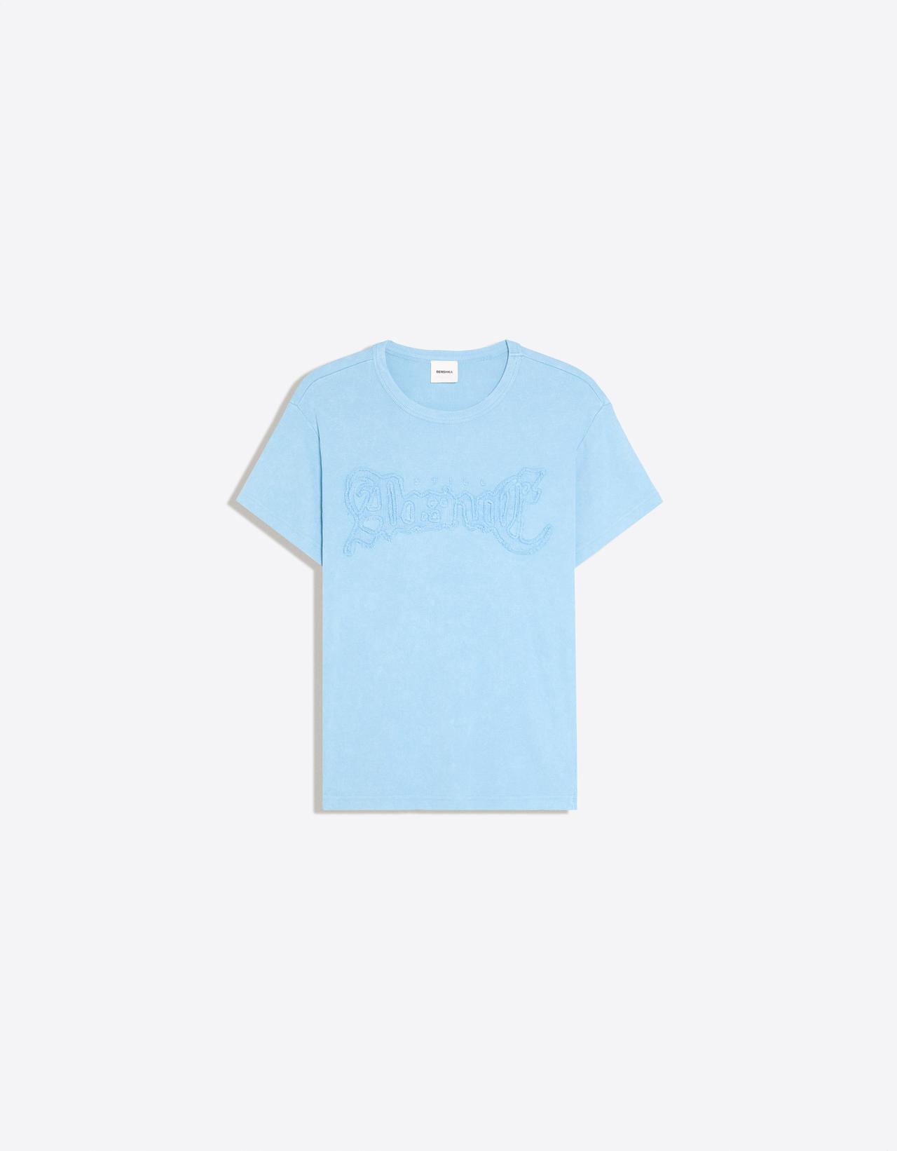 Short sleeve slim fit badge T-shirt — Blue