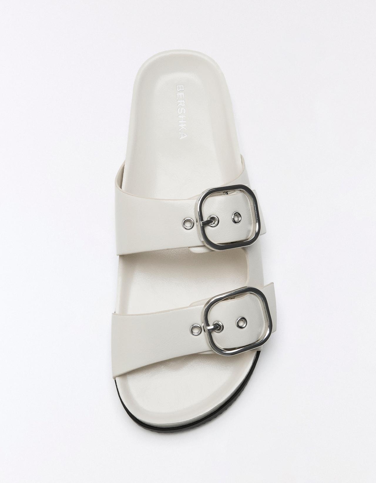 Buckled flat sandals — ECRU