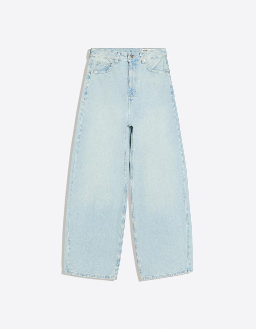 Barrel jeans with back buckle-Light blue