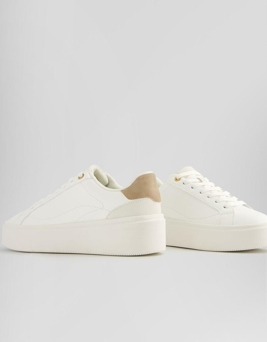 بنطلون رياضي جينز بنعل عال وتفصيل كعب-أبيض