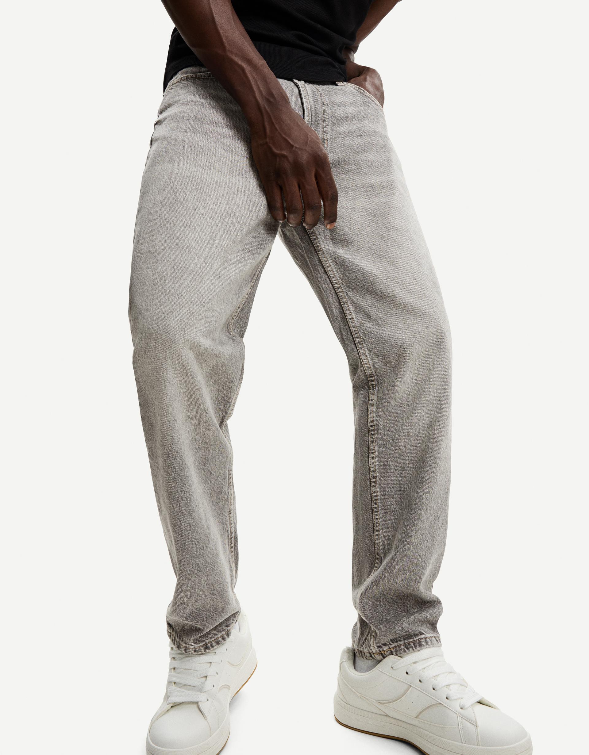 Straight fit jeans