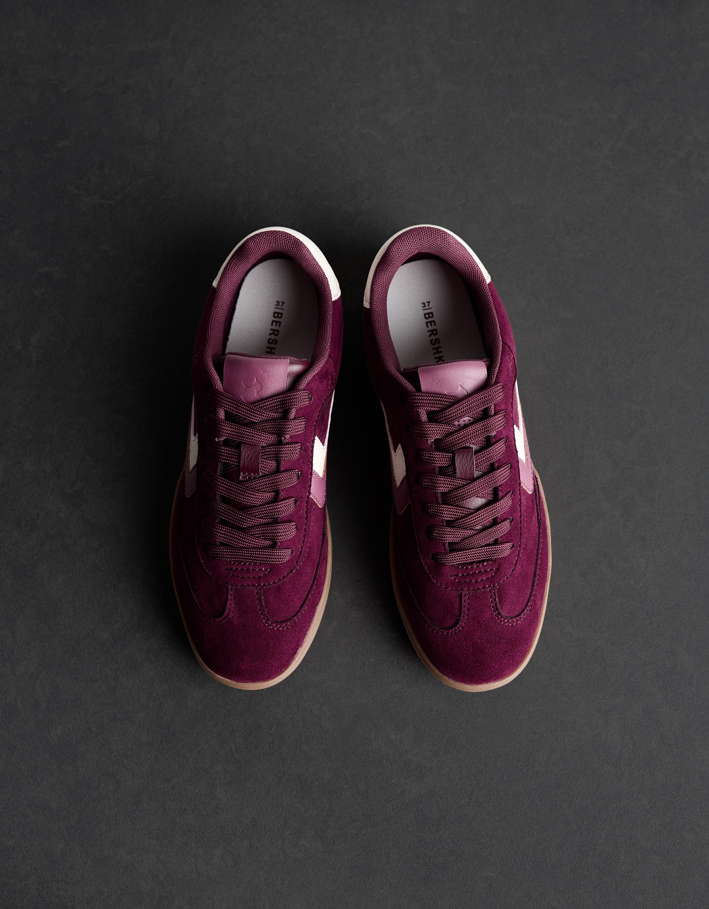 Retro trainers