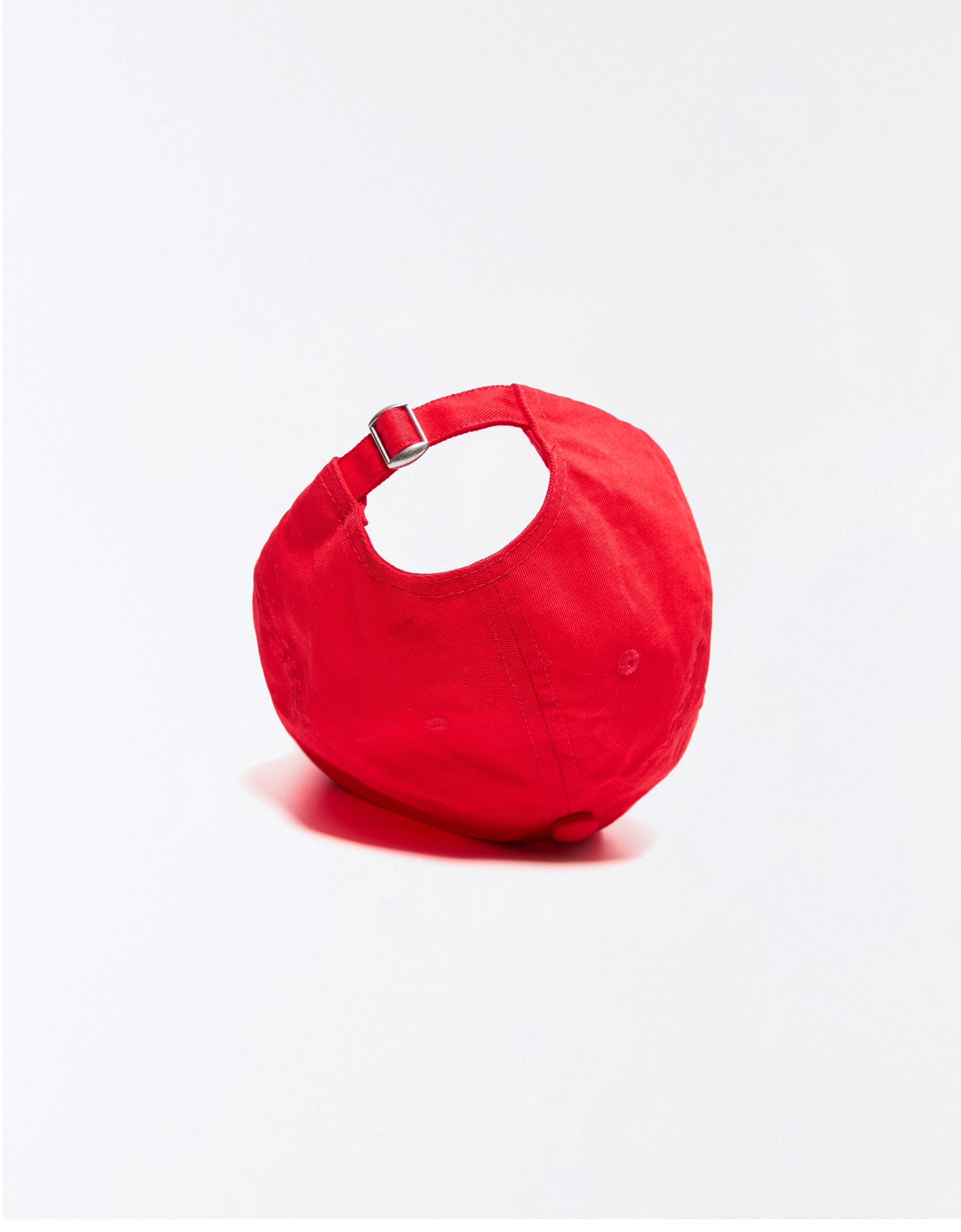 Embroidered cap — Red