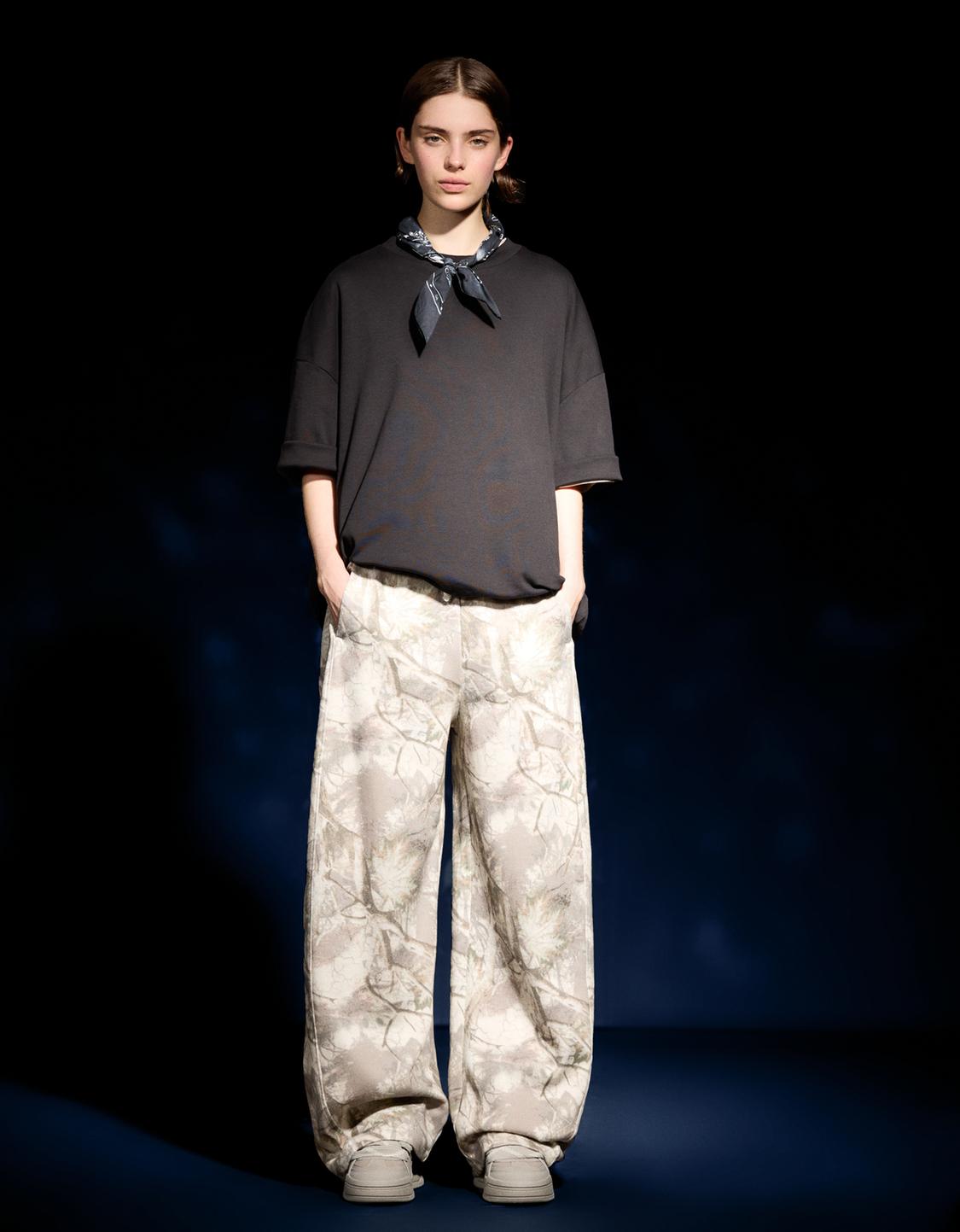 Plush barrel printed trousers