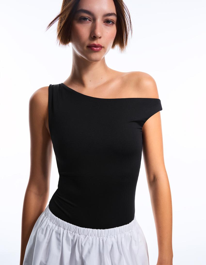 בגד גוף אסימטרי עם כתפייה מכווצת-שחור