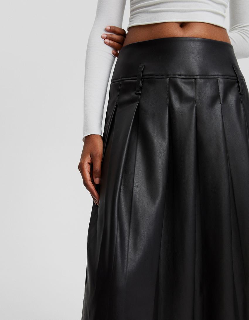 تنورة ميدي بليسيه من جلد صناعي-أسود-3