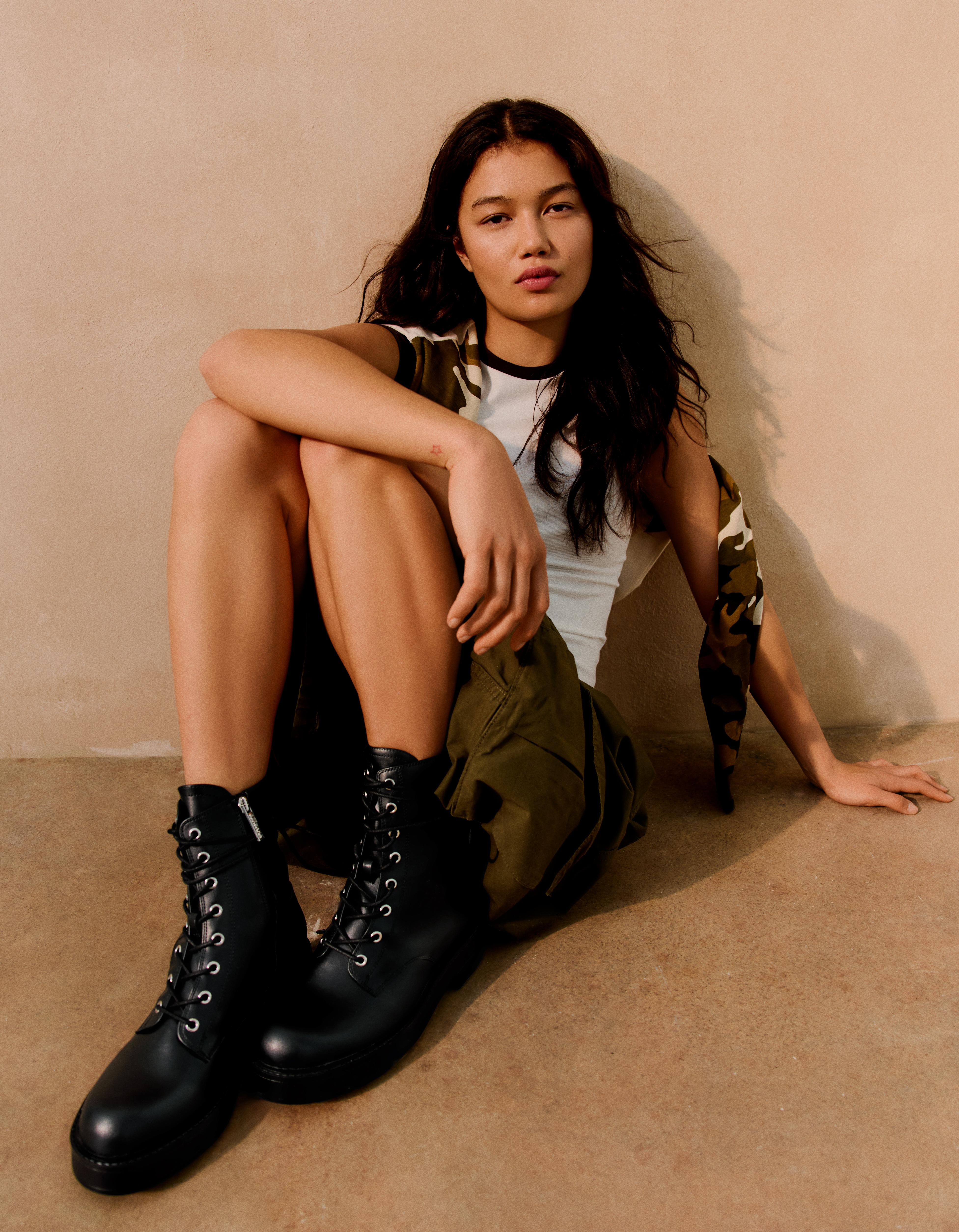 Lace-up ankle boots — BLACK
