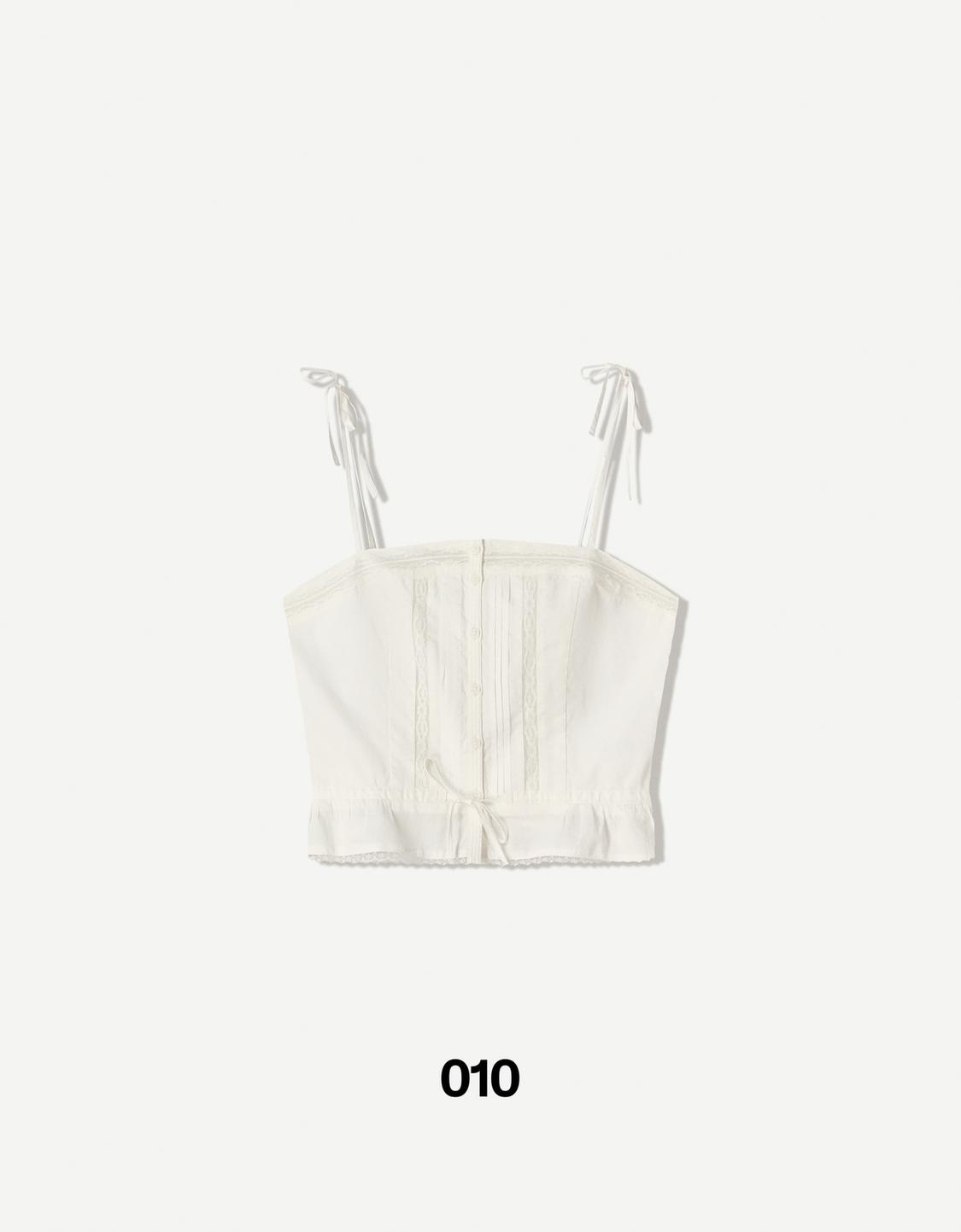 Strappy lace top with tie