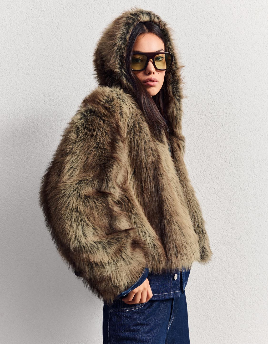 Hooded faux fur jacket