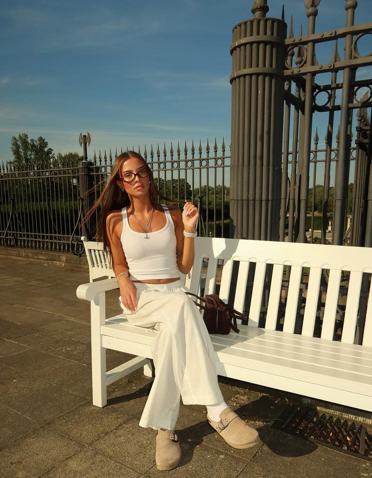 Sleeveless ribbed T-shirt