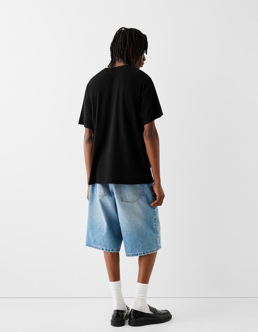 T-shirt Bershka Wearable Art oversize fit com estampado-Preto-2