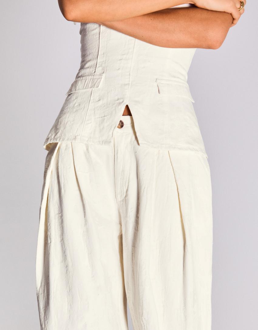 Wide-leg low-rise darted jeans-Off white