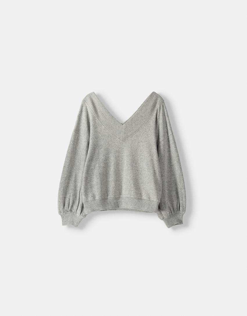 سويتر برقبة على شكل V-رمادي-4