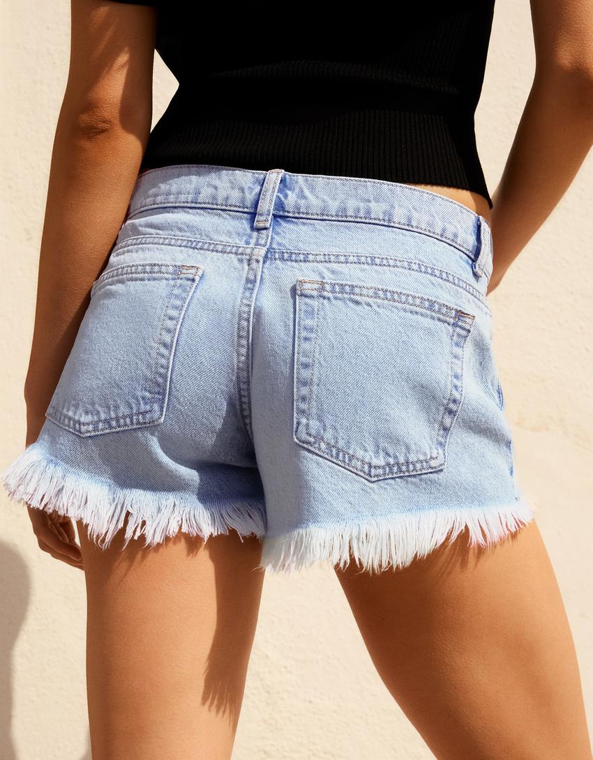Short denim mini bajo desflecado-Azul lavado
