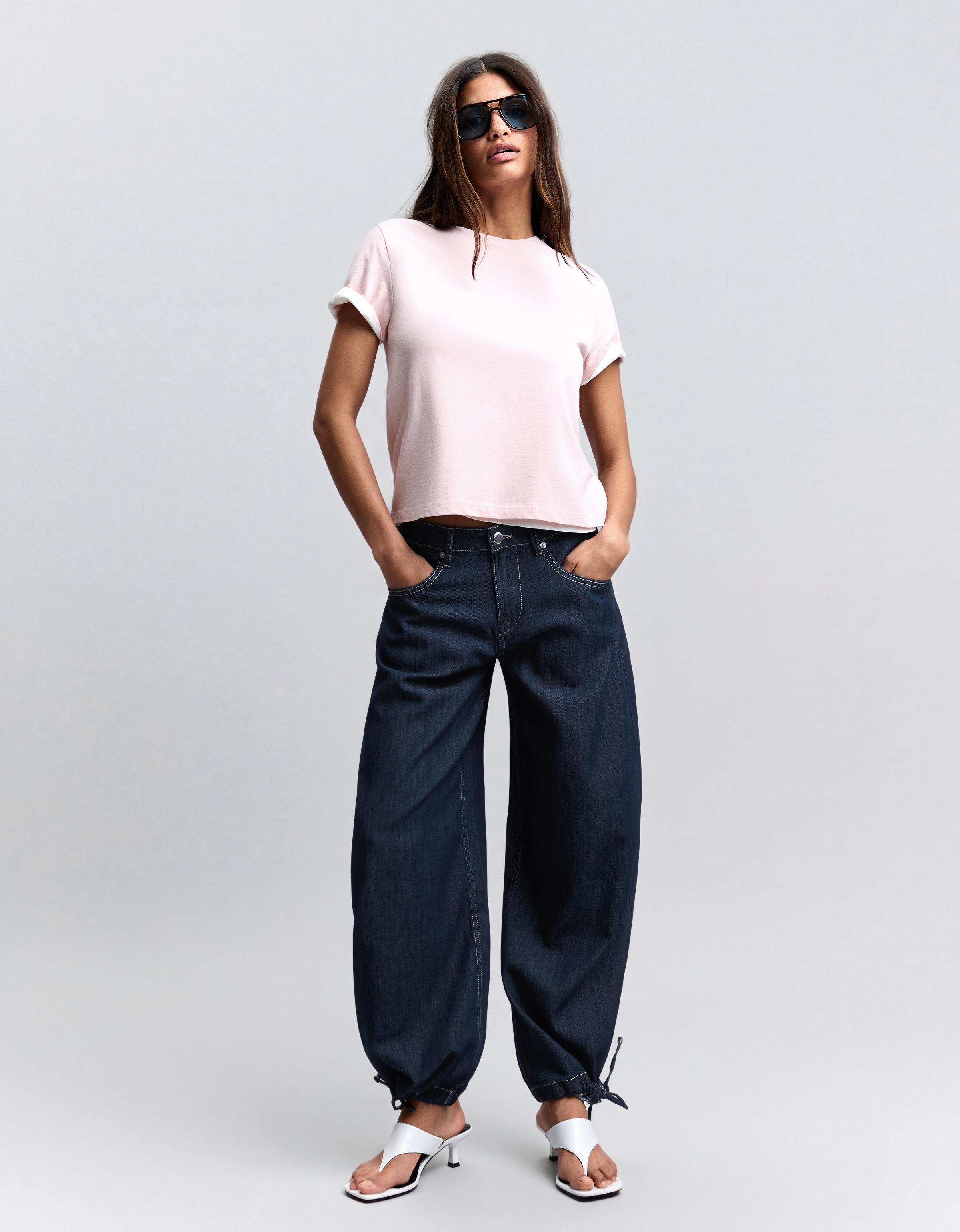 Low-rise wide balloon jeans
