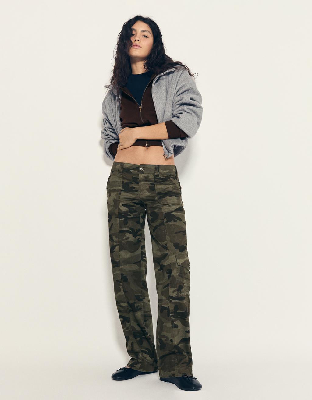 Printed straight-leg cargo trousers