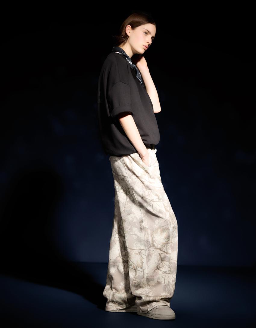 Plush barrel printed trousers-Sand