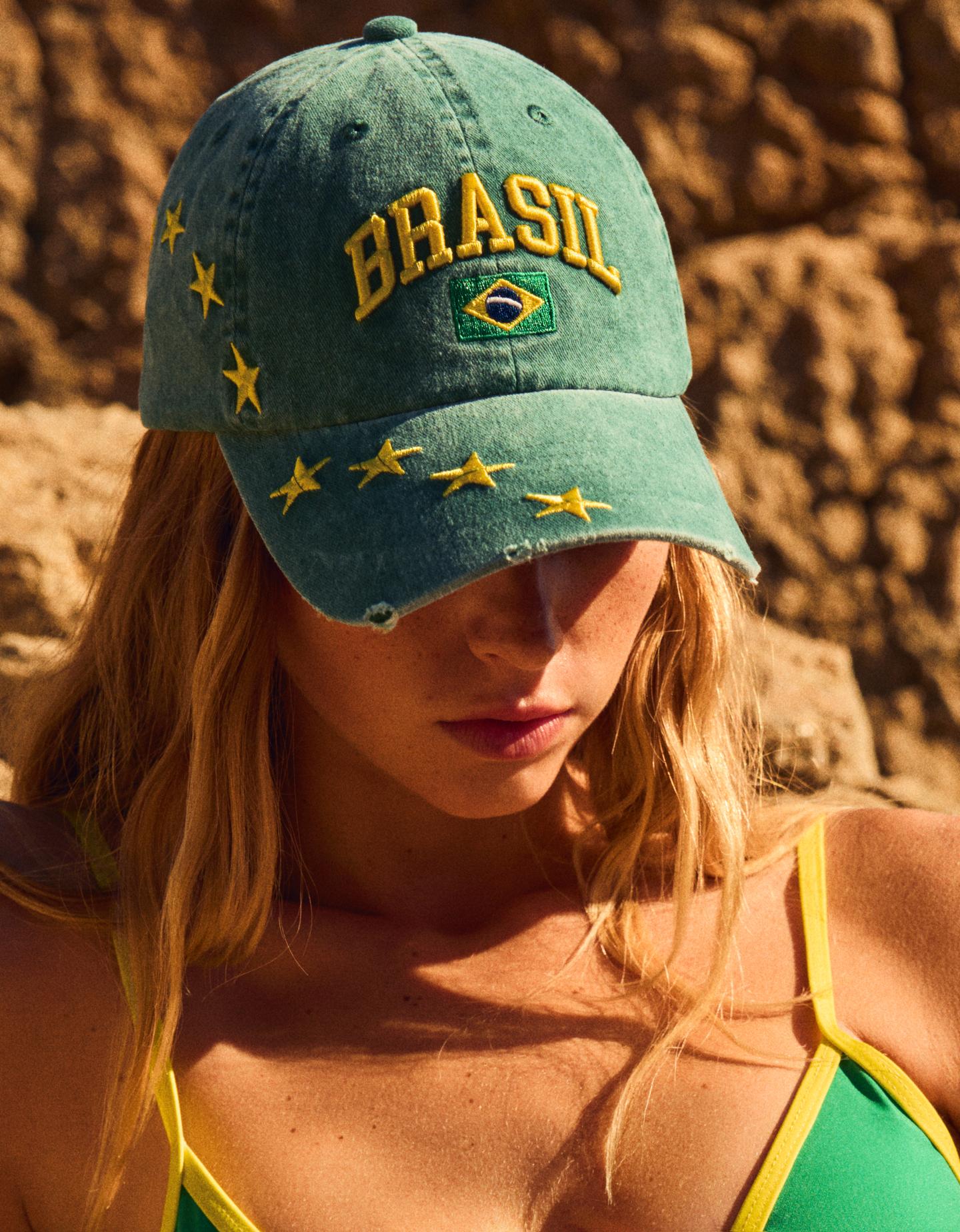 Bershka haftowana czapka z daszkiem brazylia zielony