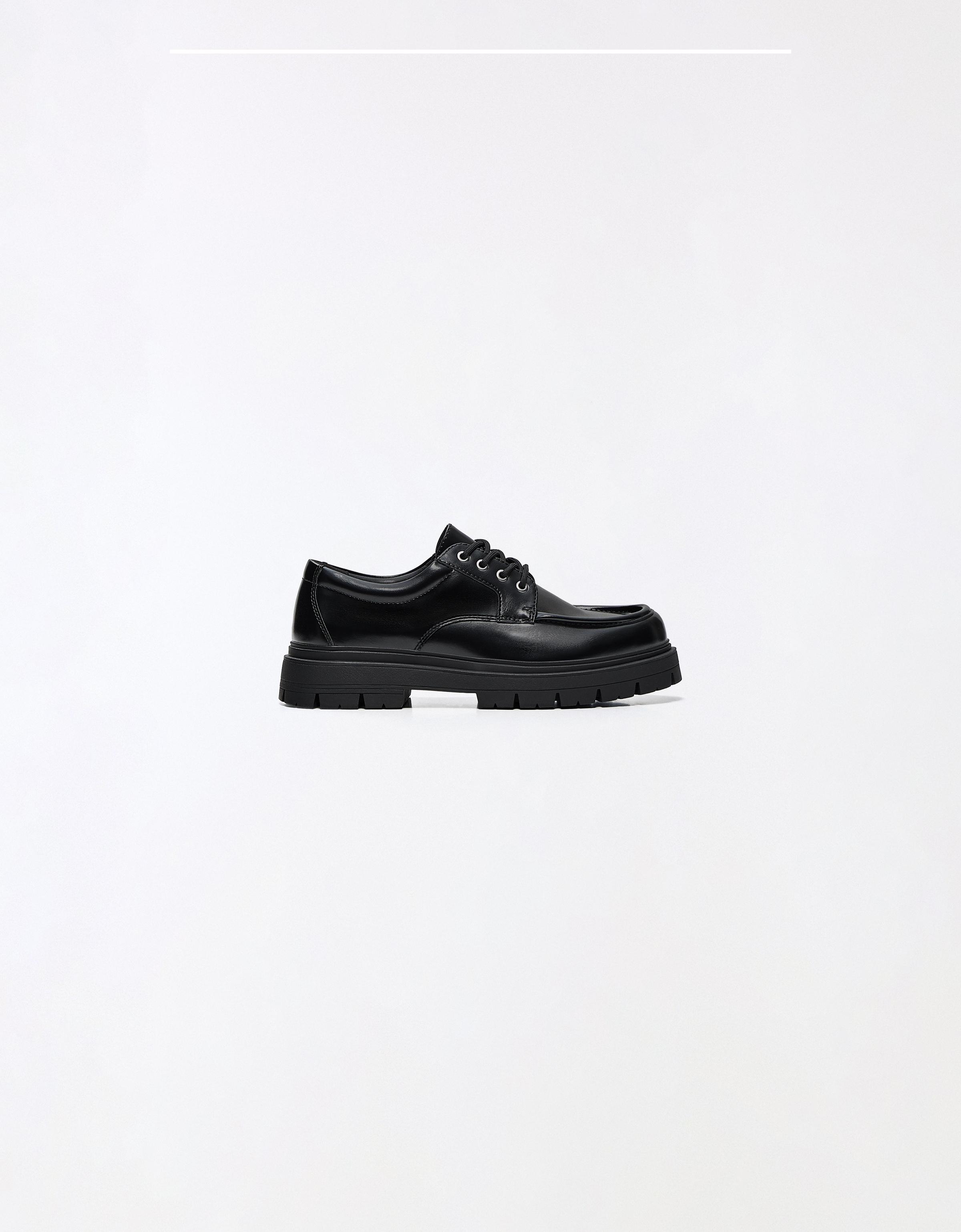 MOC TOE DERBY SHOES — BLACK