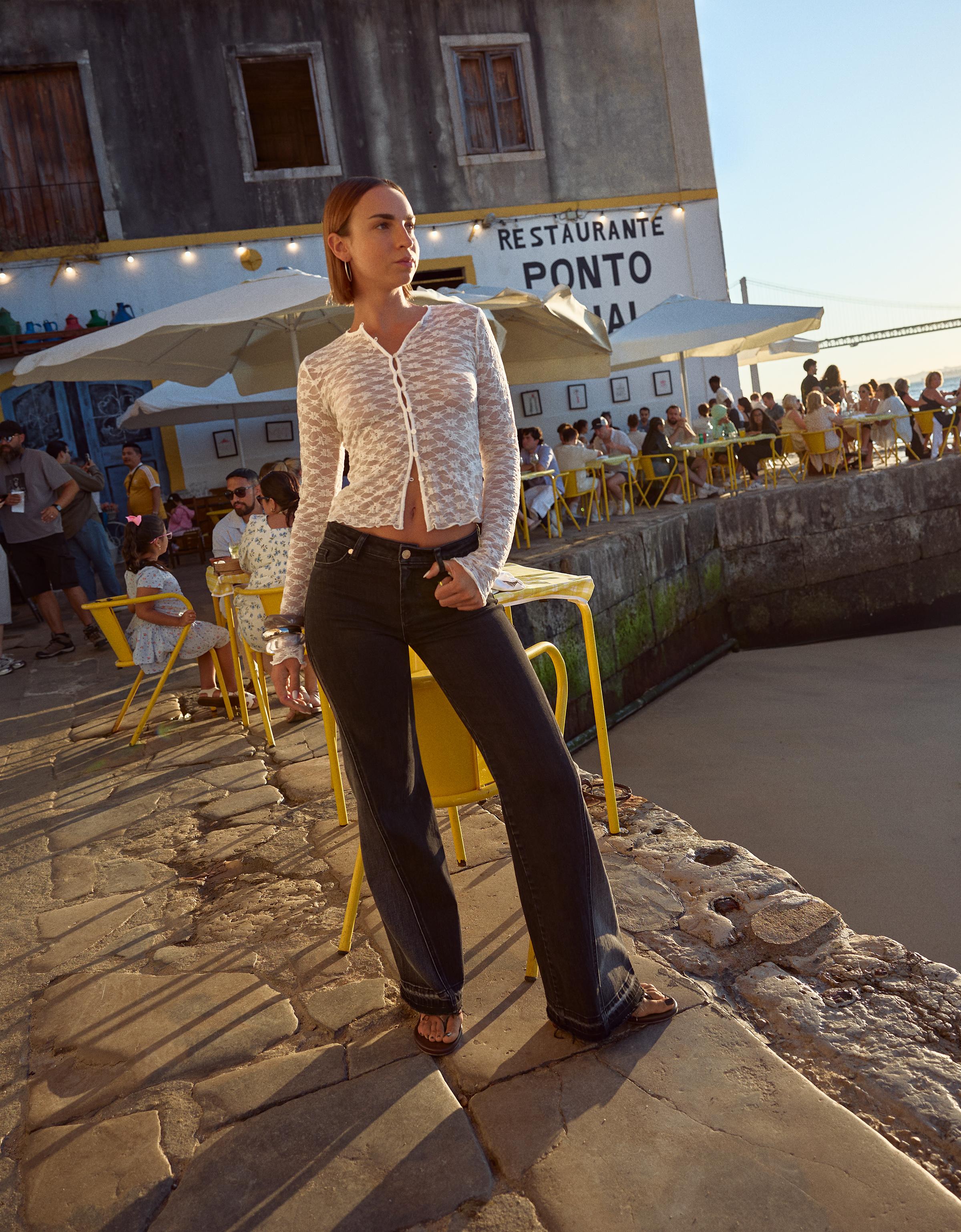 Bershka Schlagjeans Mit Kontrast Damen 40 Schwarz