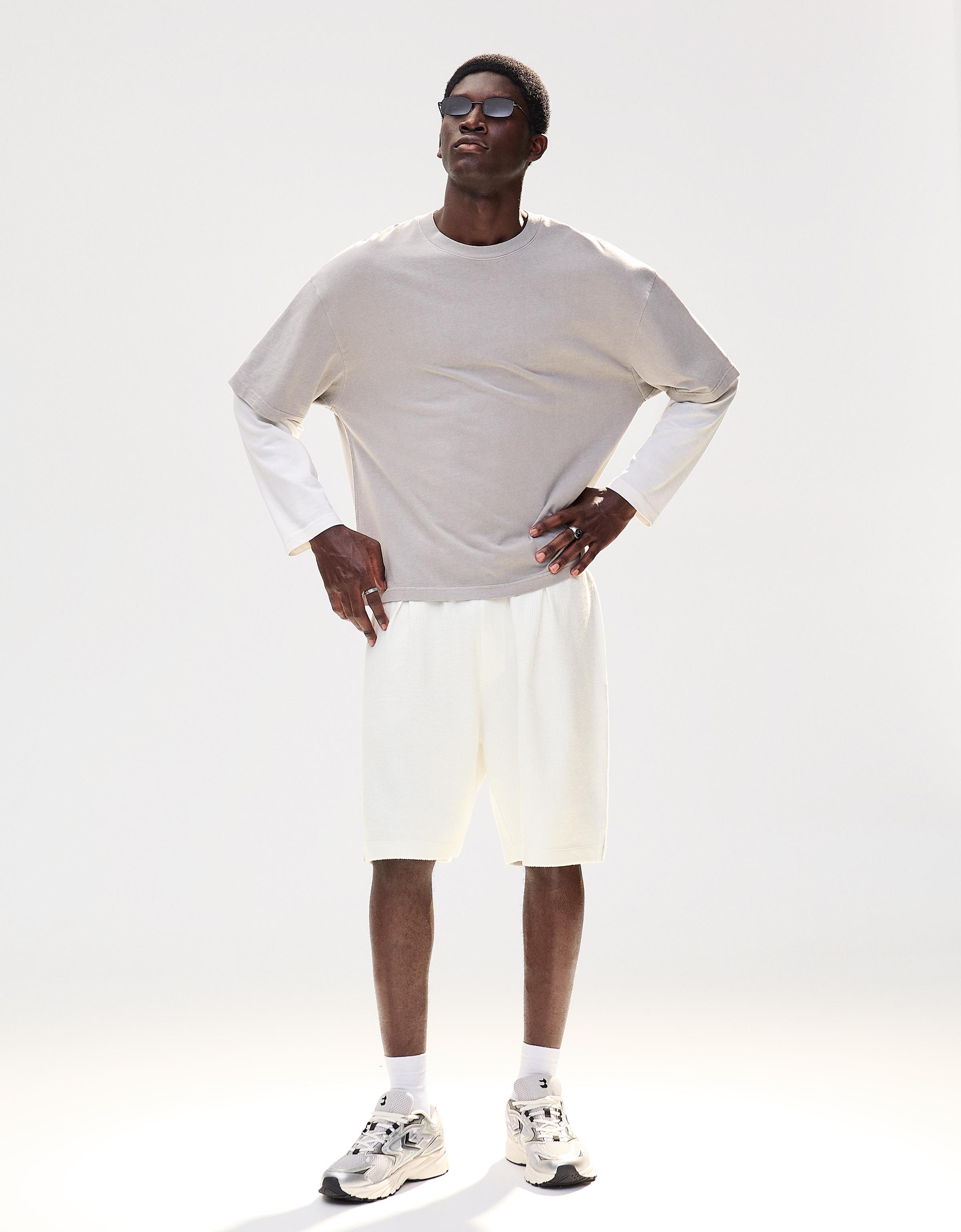Bershka Bermuda Felpa Textura Hombre Blanco Roto
