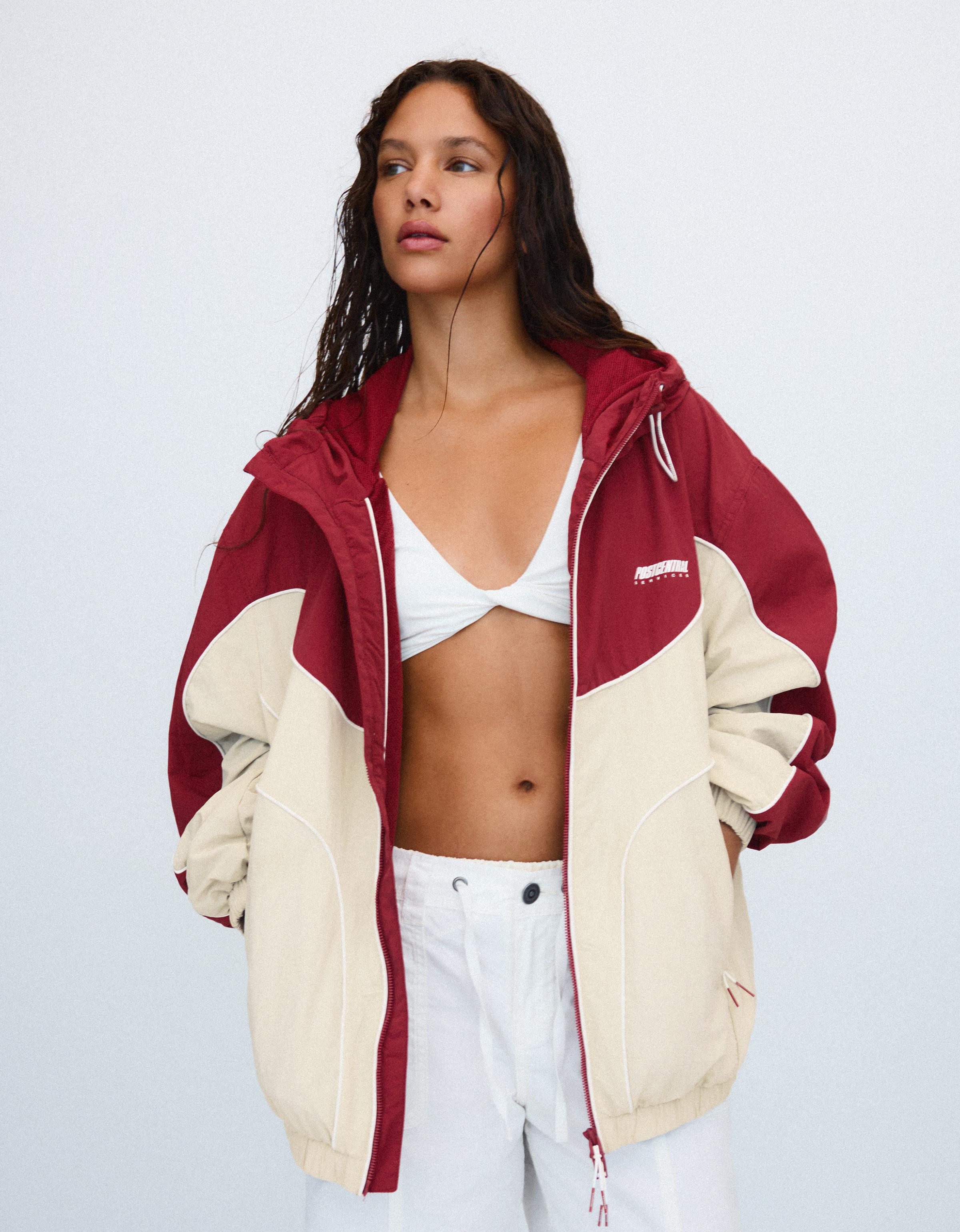 Bershka Kapüşonlu rüzgarlık ceket görsel 5