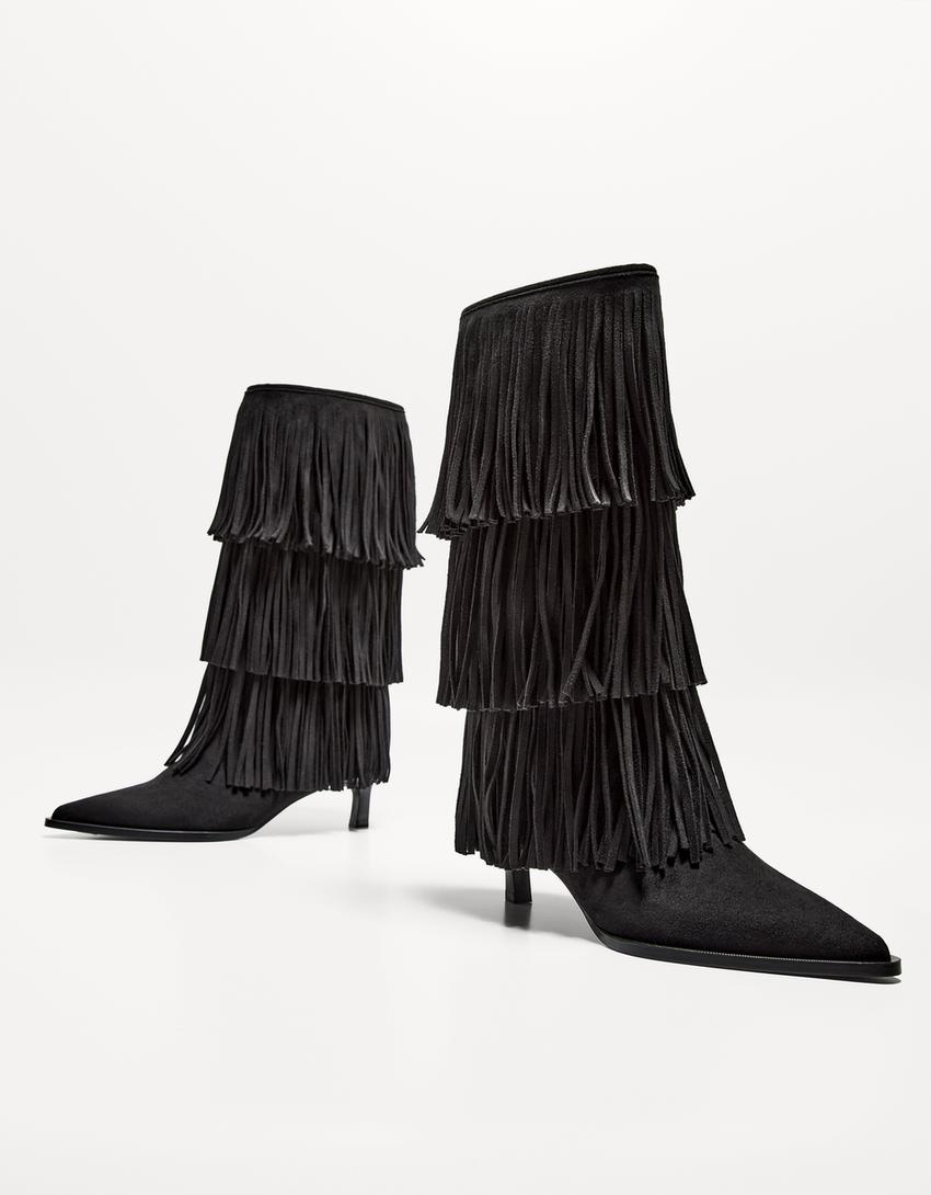 Bota tacón kitten flecos-Negro