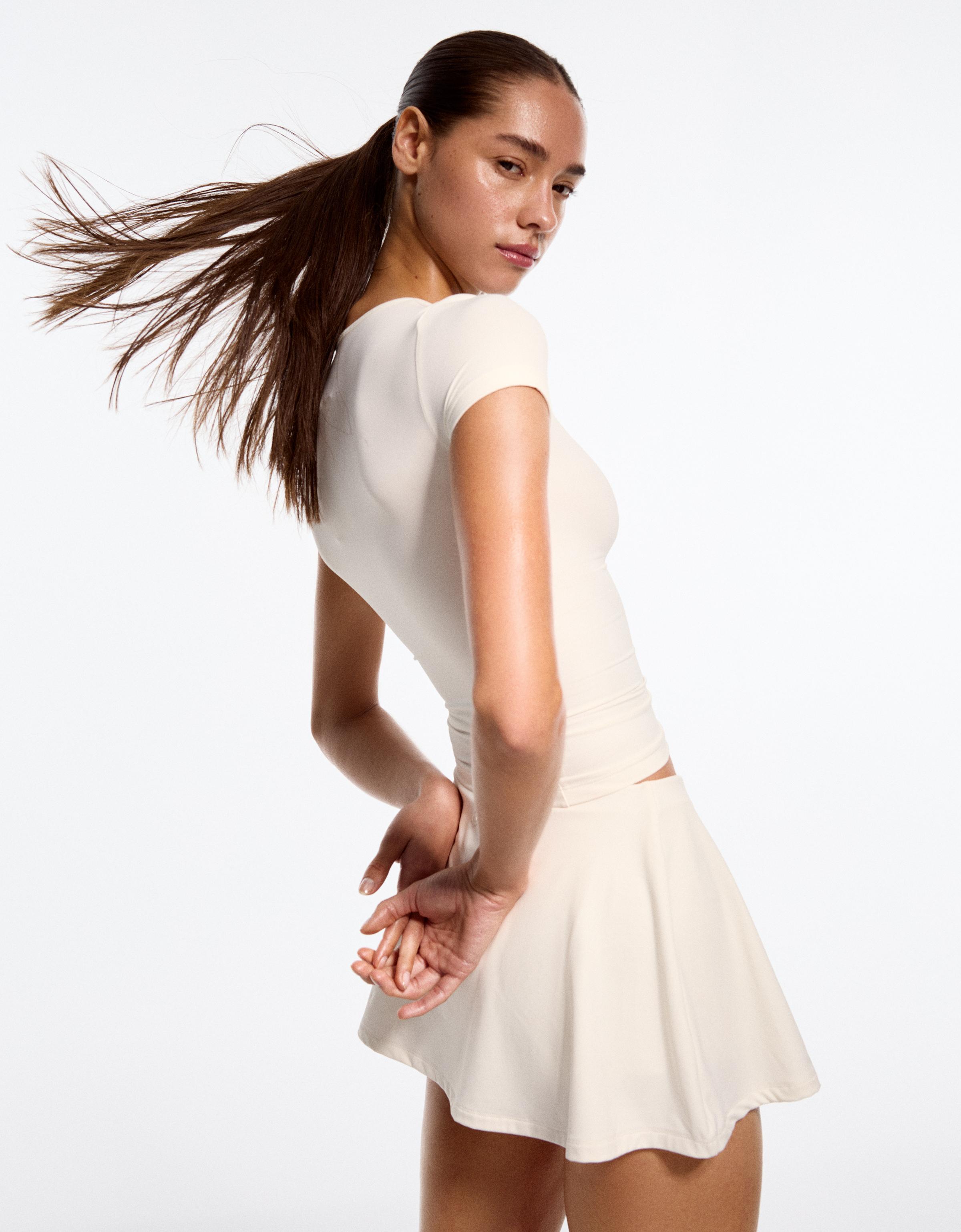 Bershka Camiseta Manga Corta Técnica Mujer L Blanco