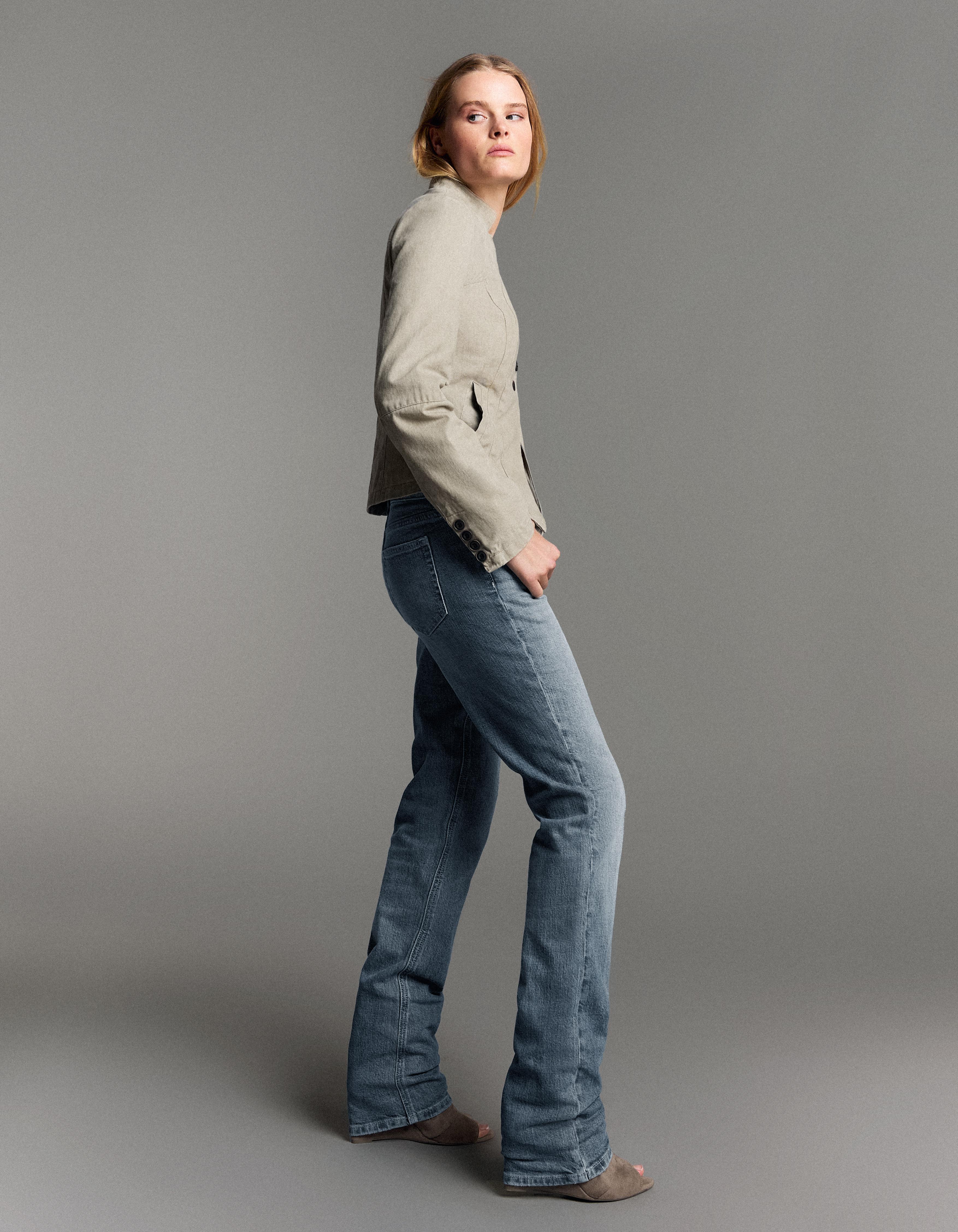 Low-rise slim fit jeans — Light blue